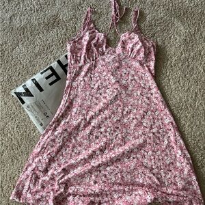 Floral dress never worn NWT